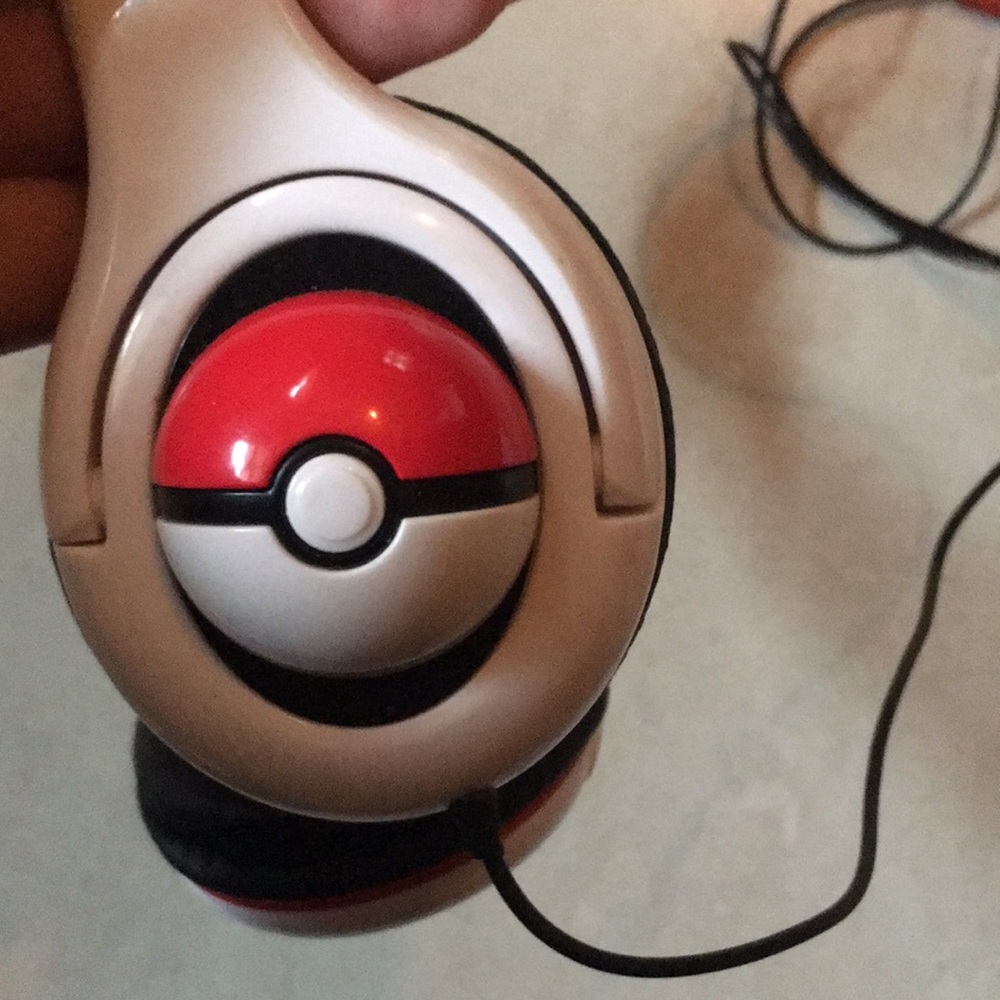 POKÉMON HEADSET - Picture 6 of 12